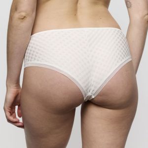 AVERO IYP Ivory Petal